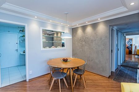 Apartamento à venda com 76m², 3 quartos e 2 vagas Apartamento à venda com 76m², 3 quartos e 2 vagasSala