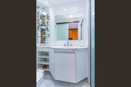 Apartamento à venda com 76m², 3 quartos e 2 vagas Apartamento à venda com 76m², 3 quartos e 2 vagasBanheiro suite