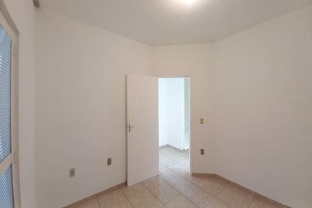 Casa à venda com 375m², 2 quartos e 4 vagas Casa à venda com 375m², 2 quartos e 4 vagasQuarto 2