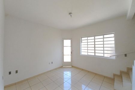 Sala de casa à venda com 2 quartos, 375m² em Jardim São Vicente, Campinas