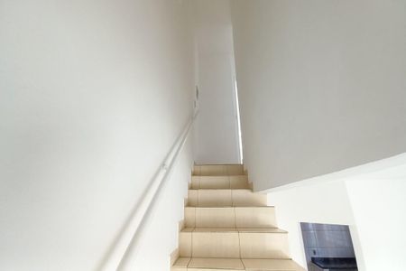 Escada de casa à venda com 2 quartos, 375m² em Jardim São Vicente, Campinas