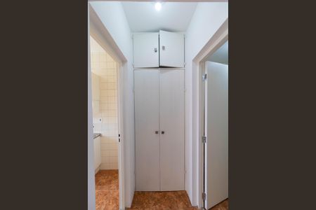 Apartamento à venda com 41m², 1 quarto e sem vaga Apartamento à venda com 41m², 1 quarto e sem vagaCorredor - Armário