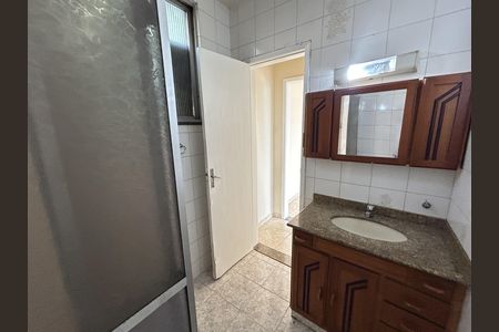 Apartamento para alugar com 100m², 2 quartos e sem vagaBanheiro