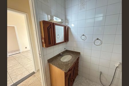 Apartamento para alugar com 100m², 2 quartos e sem vagaBanheiro