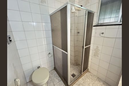 Banheiro de apartamento para alugar com 2 quartos, 100m² em Vila Valqueire, Rio de Janeiro