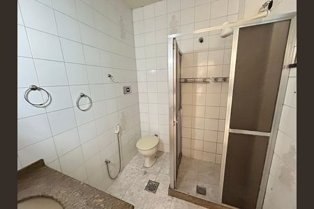 Apartamento para alugar com 100m², 2 quartos e sem vagaBanheiro
