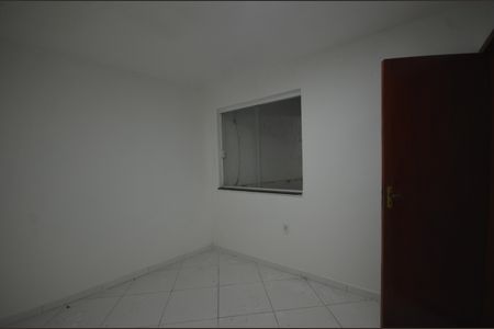 Quarto 1 de casa para alugar com 2 quartos, 100m² em Bento Ribeiro, Rio de Janeiro