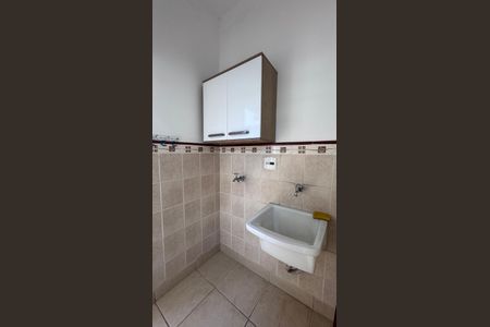 Casa à venda com 130m², 4 quartos e 4 vagas Casa à venda com 130m², 4 quartos e 4 vagasÁrea de Serviço