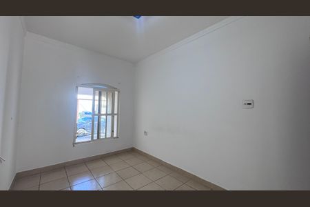 Casa à venda com 130m², 4 quartos e 4 vagas Casa à venda com 130m², 4 quartos e 4 vagasQuarto 1