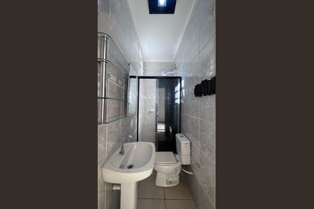 Casa à venda com 130m², 4 quartos e 4 vagas Casa à venda com 130m², 4 quartos e 4 vagasBanheiro Social