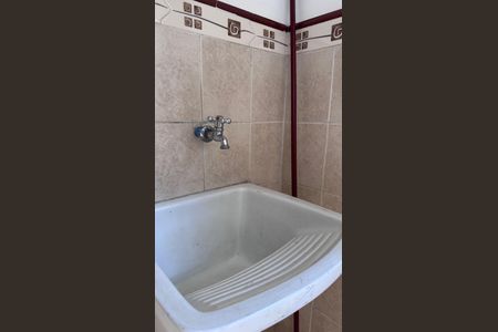 Casa à venda com 130m², 4 quartos e 4 vagas Casa à venda com 130m², 4 quartos e 4 vagasÁrea de Serviço