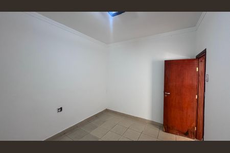 Casa à venda com 130m², 4 quartos e 4 vagas Casa à venda com 130m², 4 quartos e 4 vagasSuíte