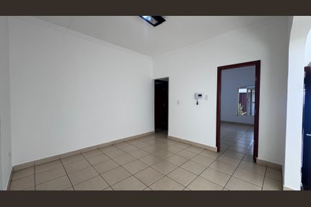 Casa à venda com 130m², 4 quartos e 4 vagas Casa à venda com 130m², 4 quartos e 4 vagasSala de Jantar