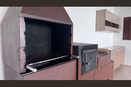 Casa à venda com 130m², 4 quartos e 4 vagas Casa à venda com 130m², 4 quartos e 4 vagasChurrasqueira