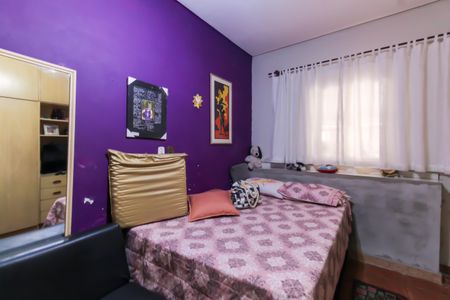 Casa à venda com 132m², 2 quartos e 2 vagasQuarto 