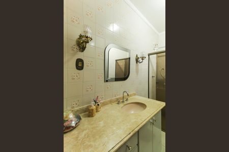 Casa à venda com 132m², 2 quartos e 2 vagasBanheiro