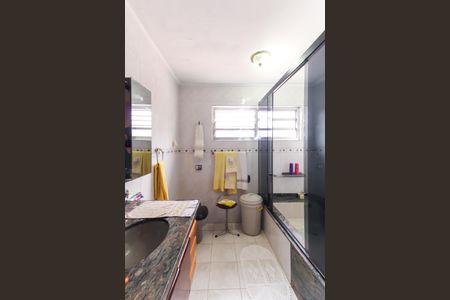 Casa à venda com 132m², 2 quartos e 2 vagasBanheiro da Suíte 