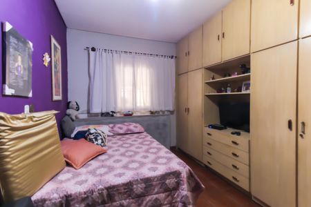 Casa à venda com 132m², 2 quartos e 2 vagasQuarto 