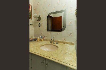 Casa à venda com 132m², 2 quartos e 2 vagasBanheiro