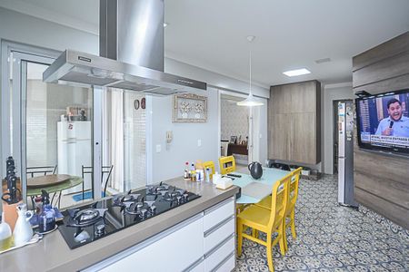Apartamento à venda com 250m², 3 quartos e 4 vagasCozinha