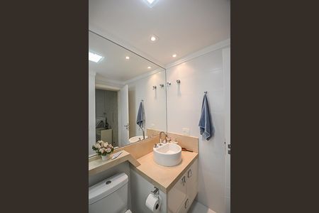 Apartamento à venda com 250m², 3 quartos e 4 vagasBanheiro da Suíte 2