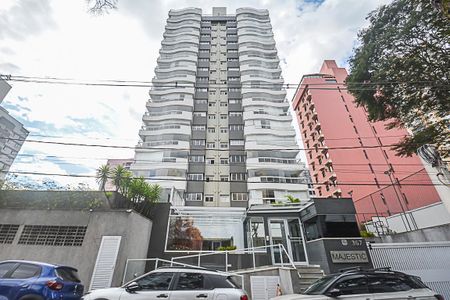 Apartamento à venda com 250m², 3 quartos e 4 vagasFachada e portaria