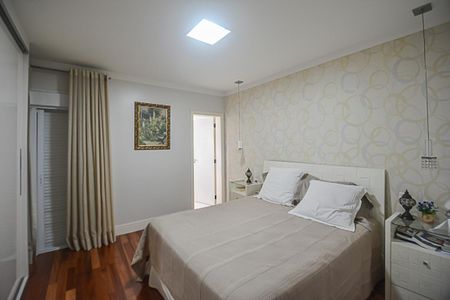 Apartamento à venda com 250m², 3 quartos e 4 vagasQuarto 2 - Suíte