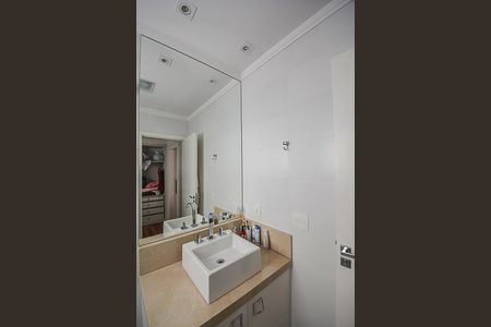 Apartamento à venda com 250m², 3 quartos e 4 vagasBanheiro da Suíte