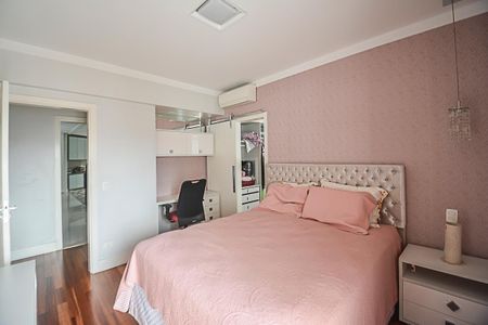 Apartamento à venda com 250m², 3 quartos e 4 vagasQuarto Suíte