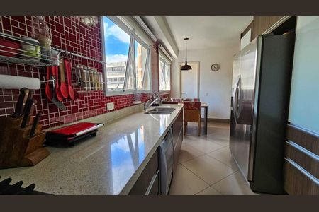 Apartamento à venda com 4 quartos, 180m² em Vila Romana, São Paulo