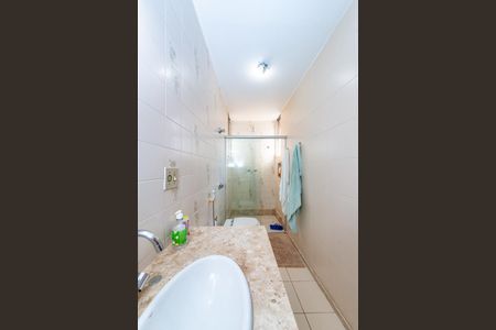 Apartamento à venda com 100m², 3 quartos e 2 vagas Apartamento à venda com 100m², 3 quartos e 2 vagasBanheiro da Suíte