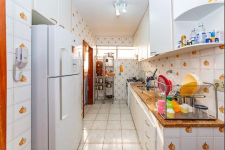 Apartamento à venda com 100m², 3 quartos e 2 vagas Apartamento à venda com 100m², 3 quartos e 2 vagasCozinha