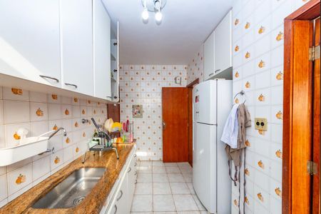 Apartamento à venda com 100m², 3 quartos e 2 vagas Apartamento à venda com 100m², 3 quartos e 2 vagasCozinha