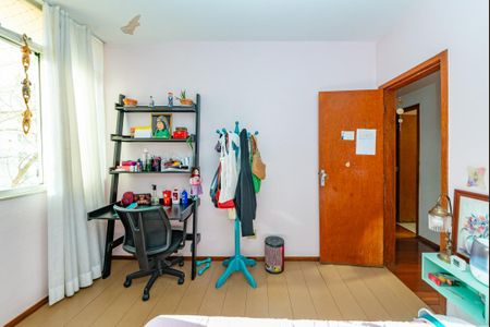 Apartamento à venda com 100m², 3 quartos e 2 vagas Apartamento à venda com 100m², 3 quartos e 2 vagasQuarto 2