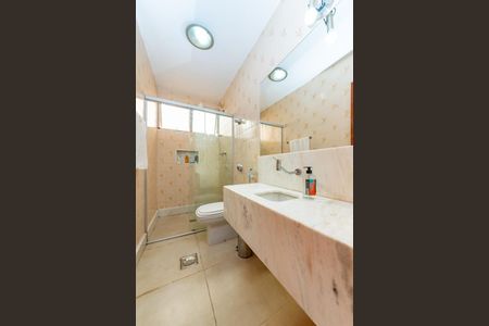 Apartamento à venda com 100m², 3 quartos e 2 vagas Apartamento à venda com 100m², 3 quartos e 2 vagasBanheiro Social