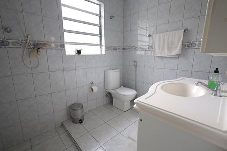 Casa para alugar com 189m², 4 quartos e 2 vagasBanheiro 2