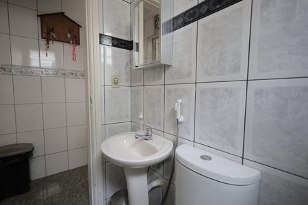 Casa para alugar com 189m², 4 quartos e 2 vagasBanheiro 1