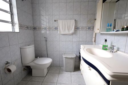 Casa para alugar com 189m², 4 quartos e 2 vagasBanheiro 2