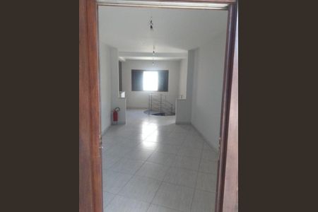 Casa à venda com 3 quartos, 230m² em Parque Sao Domingos, São Paulo