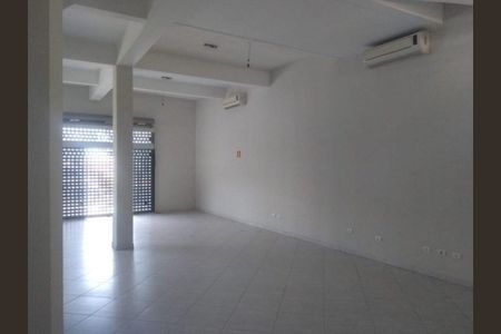 Casa à venda com 3 quartos, 230m² em Parque Sao Domingos, São Paulo