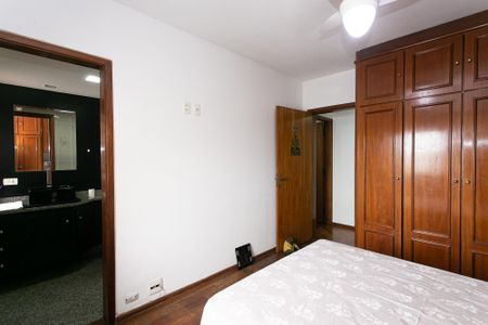 Apartamento à venda com 160m², 4 quartos e 2 vagasSuíte 2