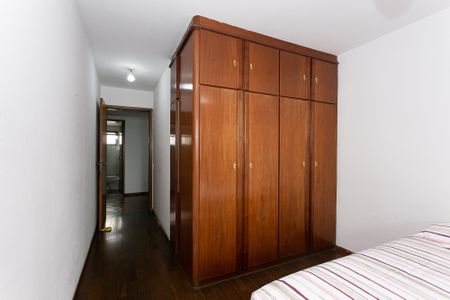 Apartamento à venda com 160m², 4 quartos e 2 vagasQuarto 2