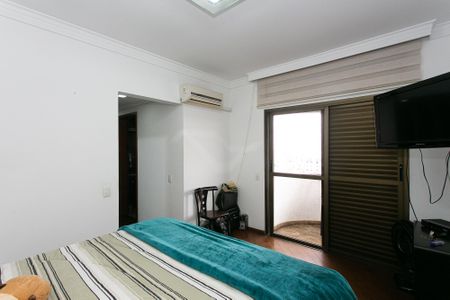 Apartamento à venda com 160m², 4 quartos e 2 vagasSuíte 1