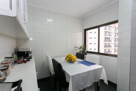 Apartamento à venda com 160m², 4 quartos e 2 vagasCozinha