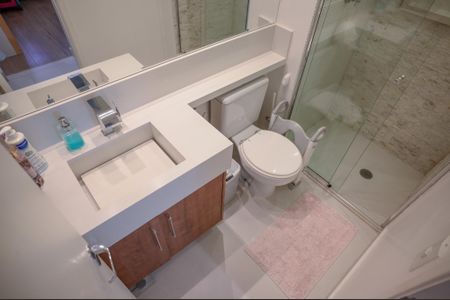 Apartamento à venda com 64m², 2 quartos e 2 vagasBanheiro Social