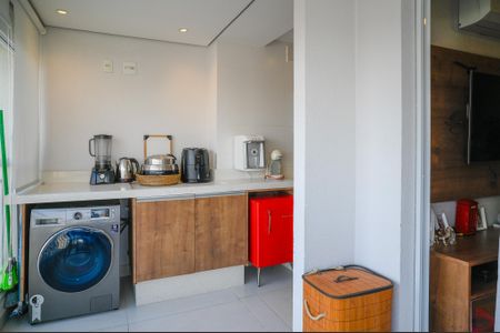 Apartamento à venda com 64m², 2 quartos e 2 vagasVaranda