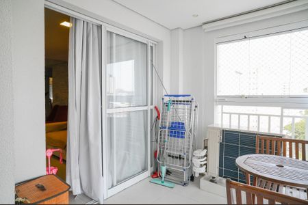 Apartamento à venda com 64m², 2 quartos e 2 vagasVaranda