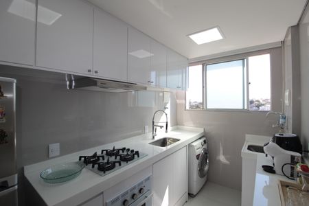 Apartamento para alugar com 60m², 2 quartos e 2 vagasCozinha e Área de Serviço