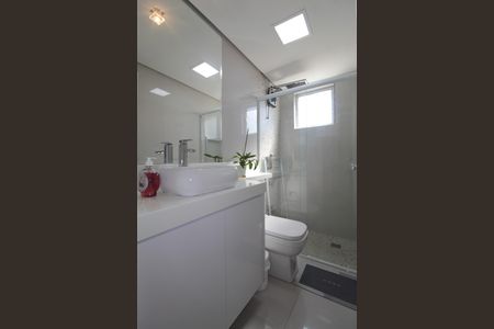 Apartamento para alugar com 60m², 2 quartos e 2 vagasBanheiro Social