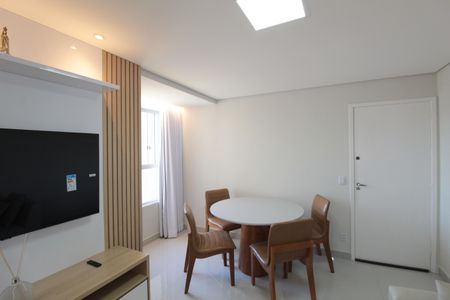Sala de apartamento para alugar com 2 quartos, 60m² em Castelo, Belo Horizonte